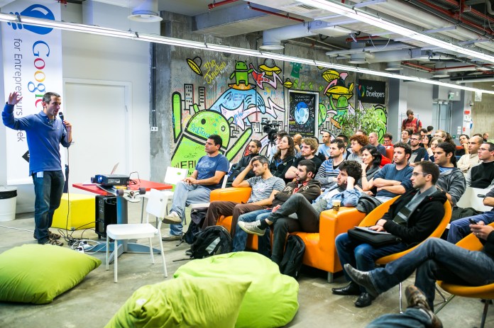 Ido at CampusFest 12_2013_2